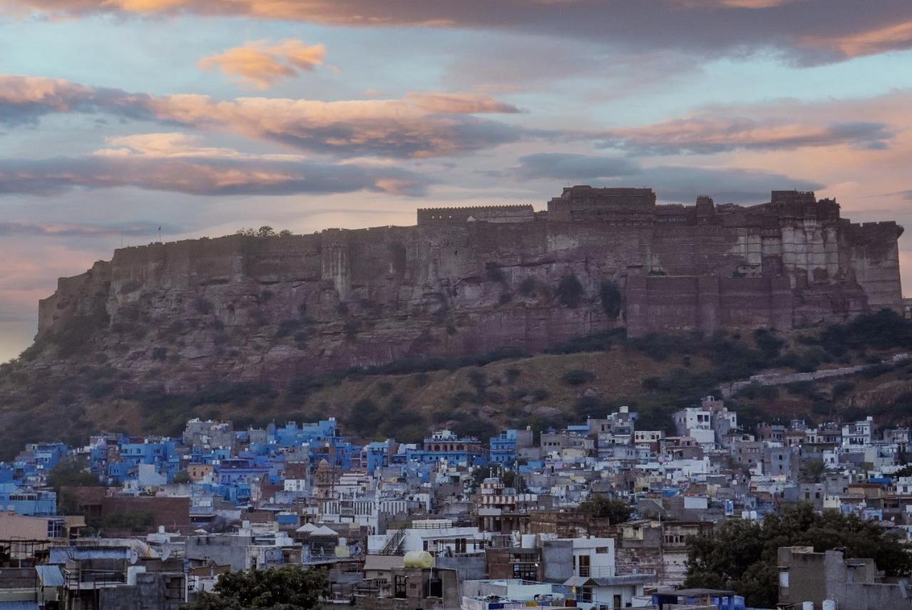 Hotel Hinduja Haveli Gulab Sagar Jodhpur  Exterior foto